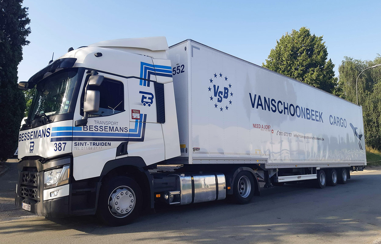 Een cargo trailer van transport Vanschoonbeek